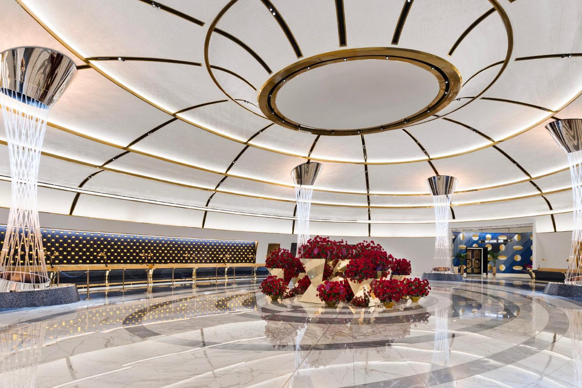 Fontainebleau Лас-Вегас Экстерьер фото The lobby of the hotel