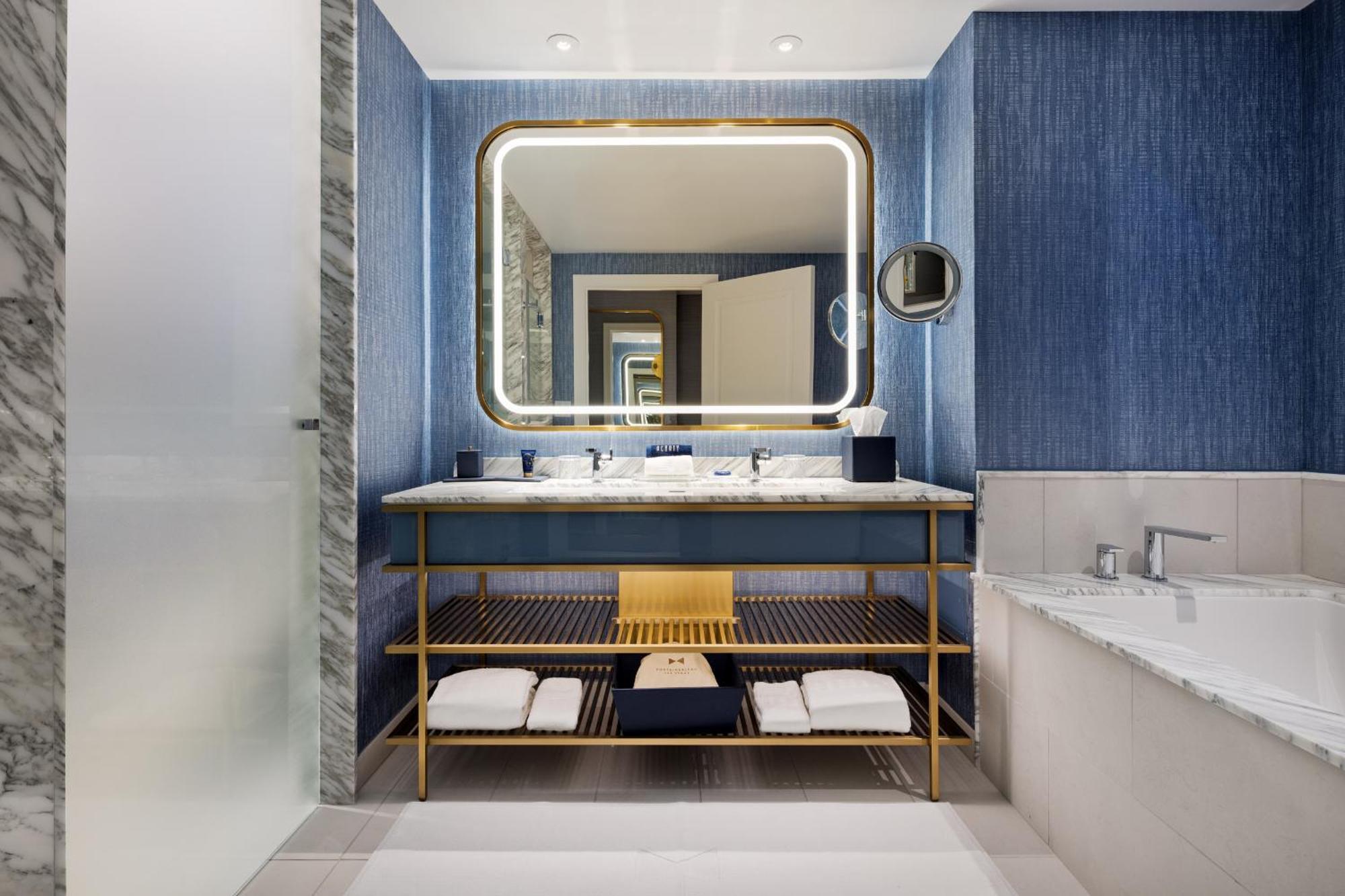 Fontainebleau Лас-Вегас Экстерьер фото Bathroom