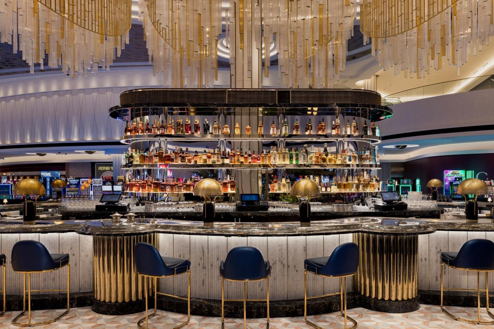 Fontainebleau Лас-Вегас Экстерьер фото The bar at the MGM Resorts in National Harbor, Maryland